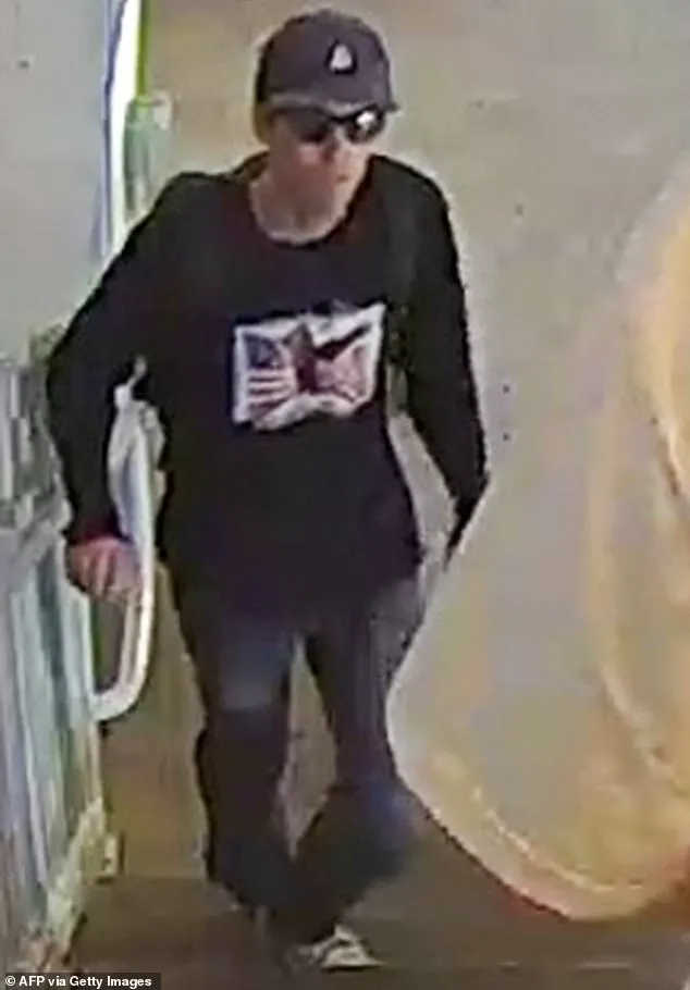 Veteran Lawman Confirms Security Signals in Video of Charlie Kirk's Bodyguards Before Shooting Spark Speculation