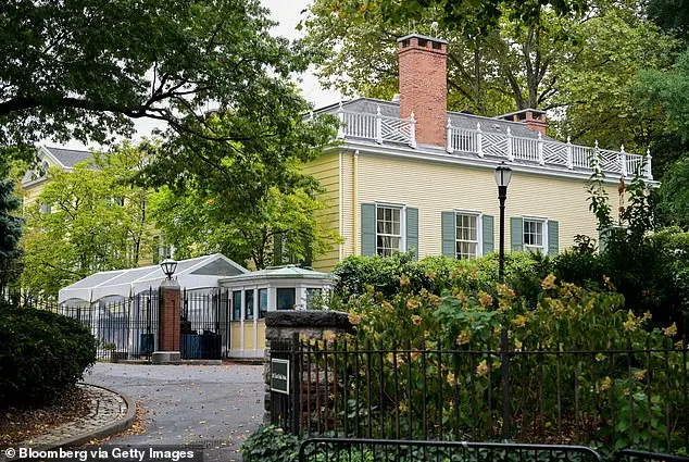 Mamdani Marks New Year with Wife After Solo Campaign Pledge