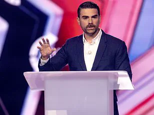 Privileged Access to the White House Meeting Revealing Deepening Fractures in the MAGA Movement