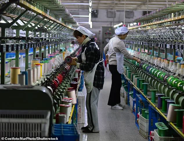 Trump's Imminent 100% Tariffs on Canada Ignite Global Market Turmoil