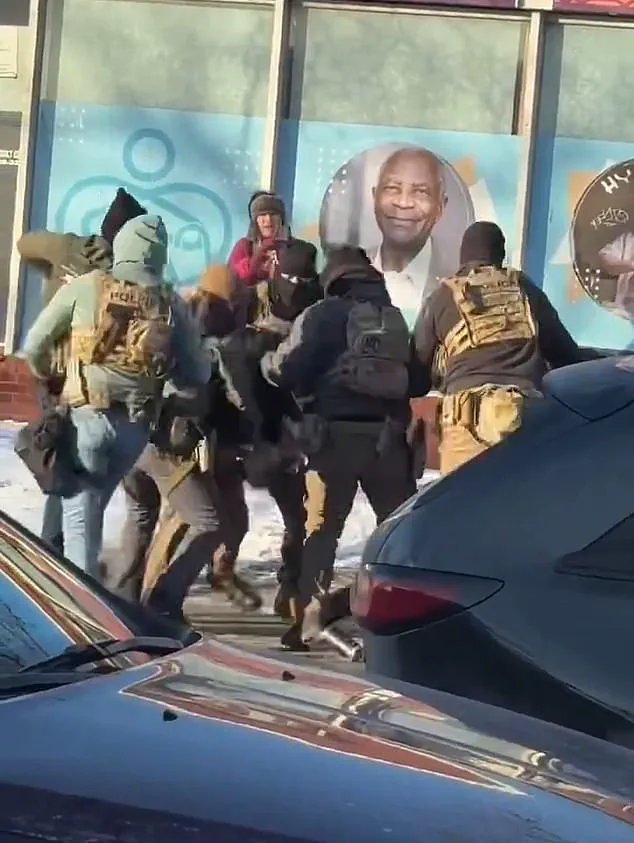 Minneapolis Mayor Urges Trump to 'Be a Leader' Amid Tensions Over Federal Agent Shooting