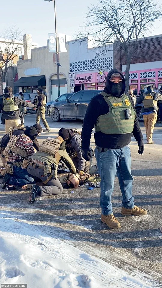 Kristi Noem Meets With Trump Amid Controversy Over Alex Pretti Shooting as Democrats Demand Resignation