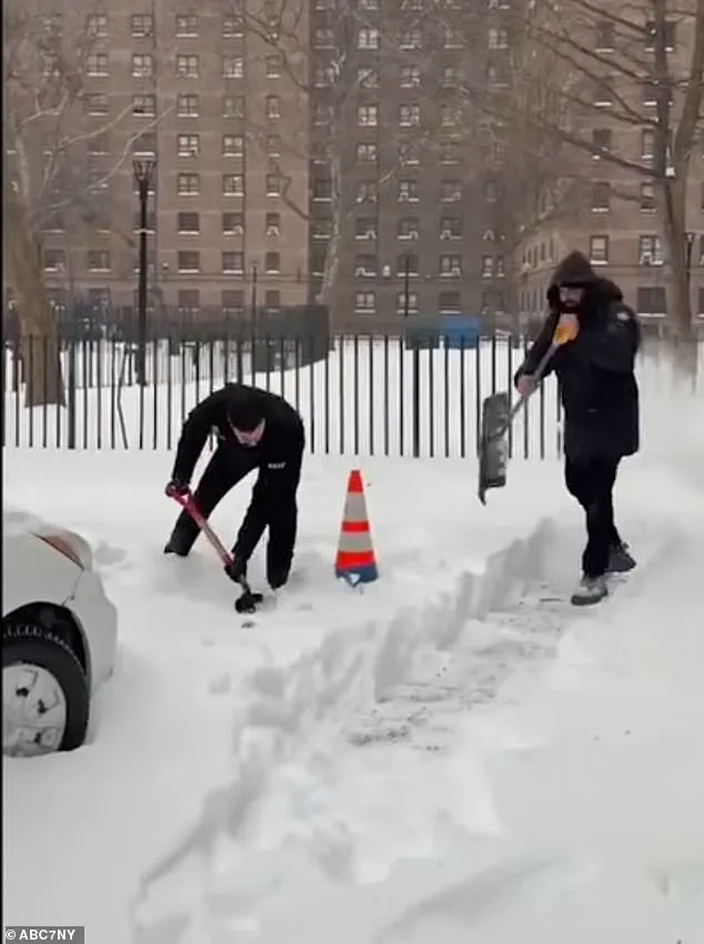 New York City Confronts Historic Snowfall as Winter Storm Fern Unleashes 'Icemageddon' Blizzard