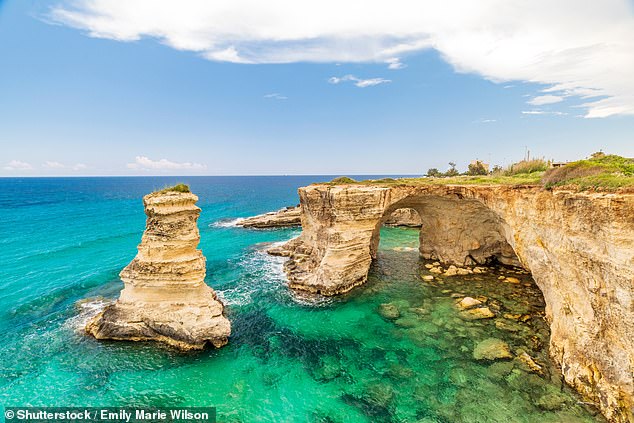 Italy's 'Love Arch' Collapses on Valentine's Day Amid Violent Storm