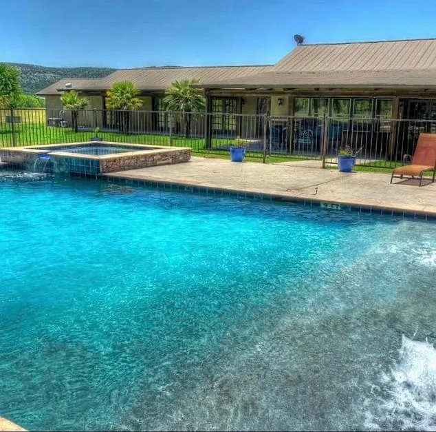 Texas Congressman at Center of Scandal as Alleged Affair with Staffer Linked to Suicide and Political Fallout