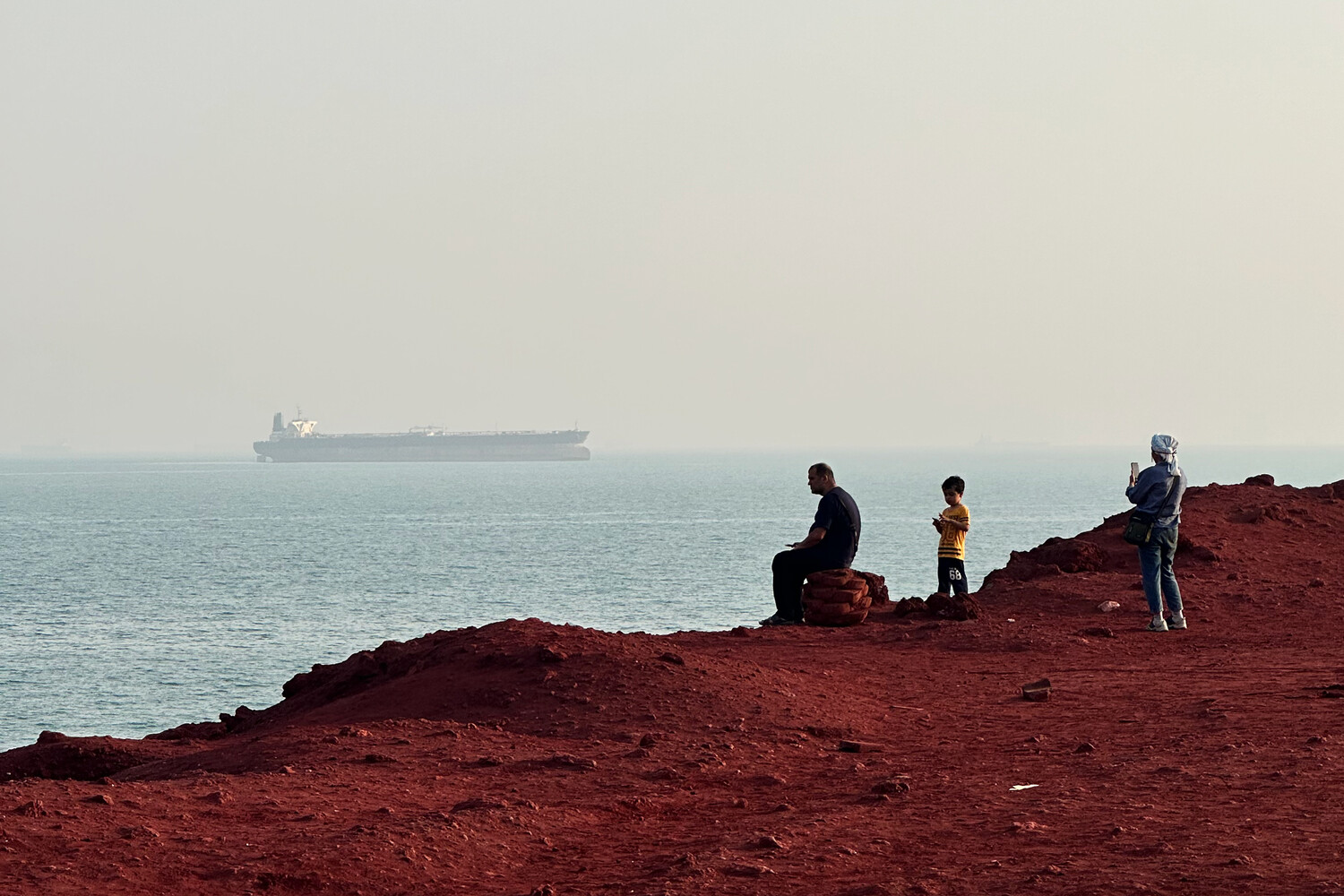 IRGC's Alleged Closure of Strait of Hormuz Risks Global Economic Disruption