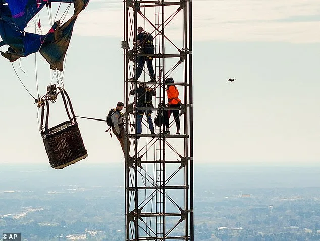 Dramatic Hot Air Balloon Rescue in Longview After Collision with Radio Tower