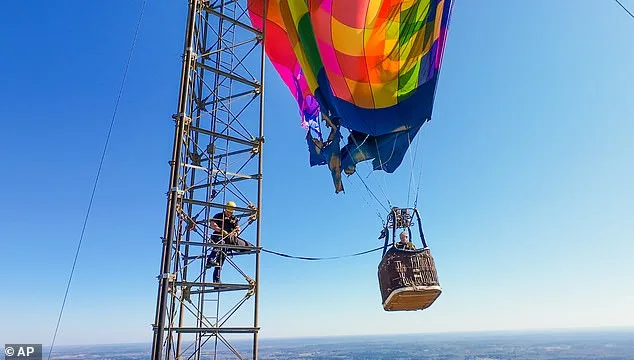 Dramatic Hot Air Balloon Rescue in Longview After Collision with Radio Tower