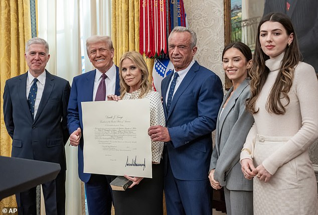 RFK Jr's Cult-Like Campaign: Spiritual Spell and Devoted Inner Circle Spark Expert Concerns