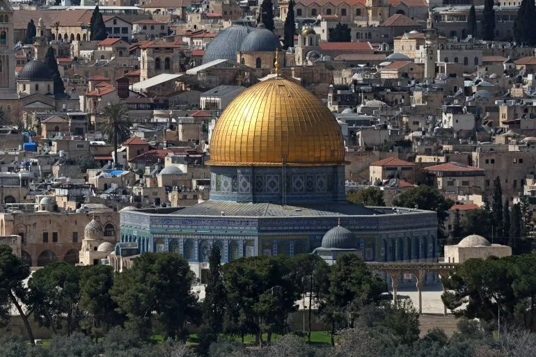 Eight Arab and Islamic Nations Condemn Israel's Closure of Al-Aqsa Mosque During Ramadan, Warn of Escalating Tensions in Jerusalem