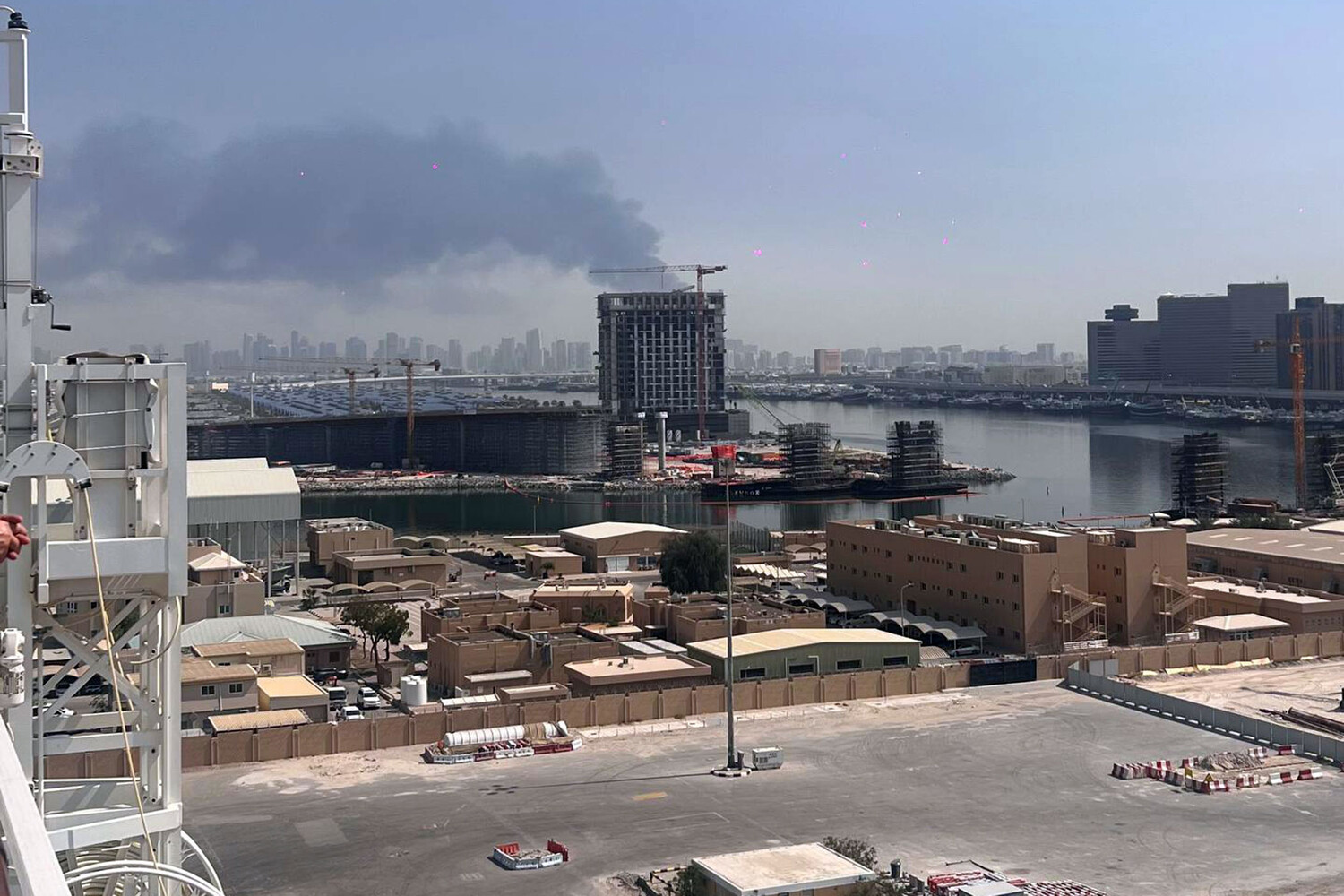 Explosions in Dubai Amid IRGC Strikes in Fujairah and Sharjah Signal Escalating Regional Tensions