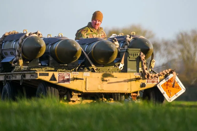 U.S. B-1B Bombers Deploy to UK Amid U.S.-UK Policy Shift on Iran Strikes
