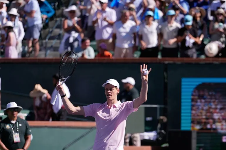 Medvedev Shatters Alcaraz's 16-Match Winning Streak to Reach Indian Wells Final