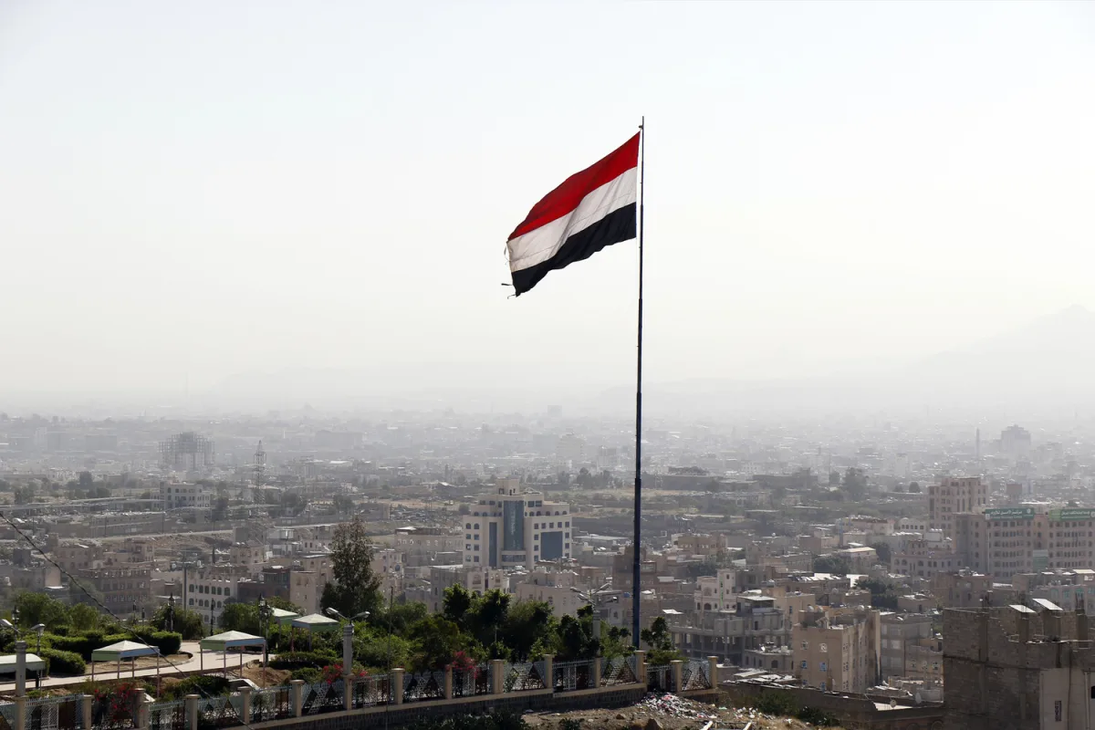 Yemen Threatens to Close Bab-el-Mandeb Strait to U.S., Israel Ships, Heightening Red Sea Tensions