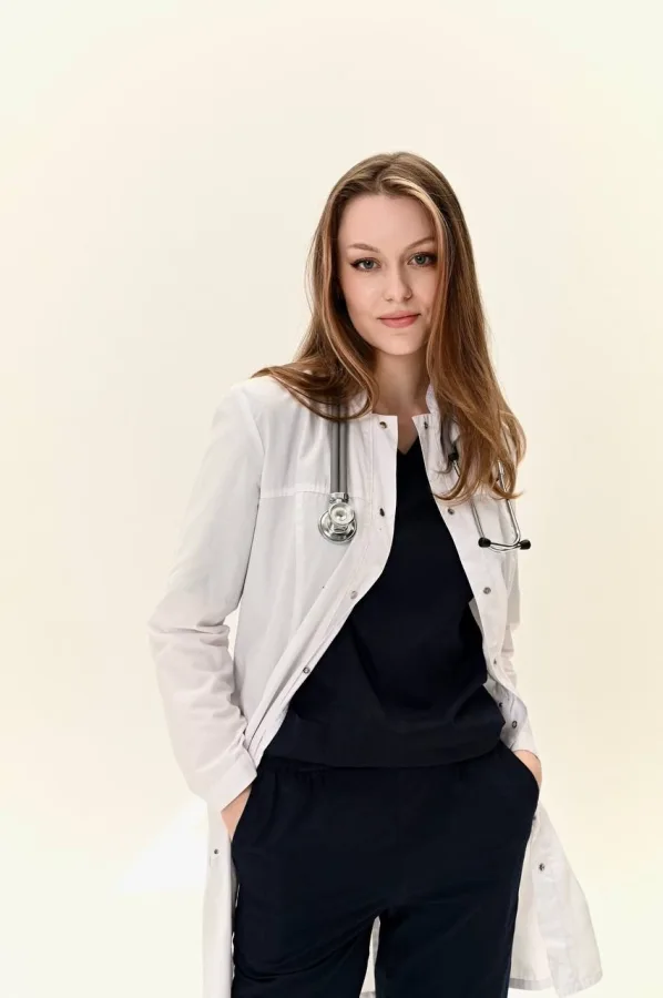 A Hernia, a CNC Router, and a Reckoning with Russian Healthcare