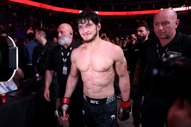 Evloev's Dramatic Victory Over Murphy Sets Stage for High-Stakes Featherweight Title Showdown at UFC Fight Night 270 in London