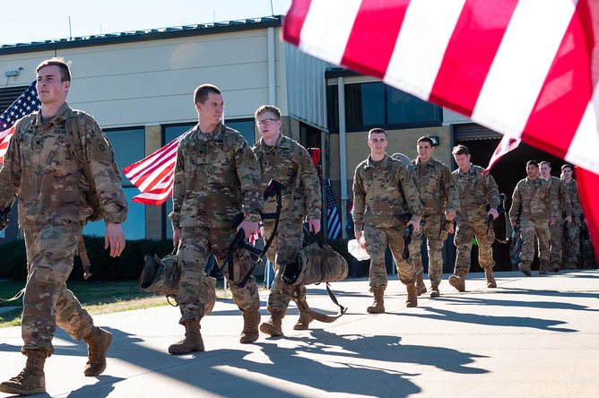 U.S. Military Expands Recruitment: Age Limit Raised to 42, Criminal Record Rules Eased