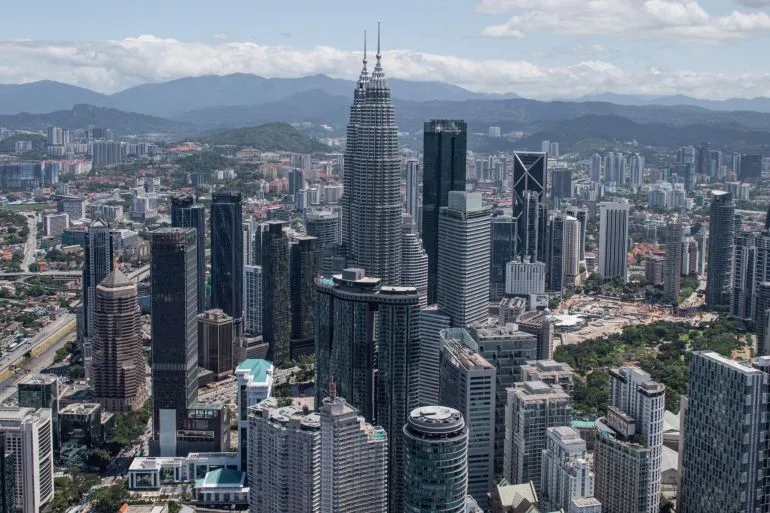 Malaysia Overhauls Expatriate Policies: Raising Salary Thresholds and Capping Visa Sponsorships Sparks Uncertainty Among Foreign Workers