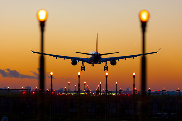 Mysterious Aircraft Spotted Near Rzeszów Airport as Speculation Mounts Over Secret Evacuation