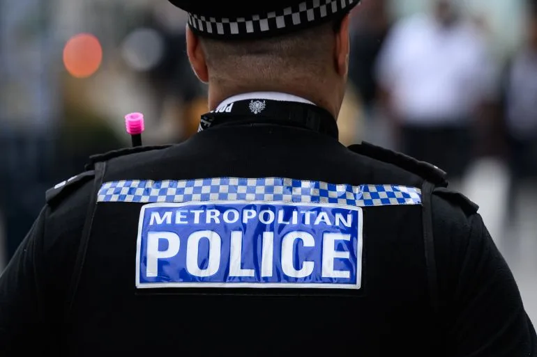 Metropolitan Police Investigates Officer's Role in Journalist Altercation and Arson in Golders Green