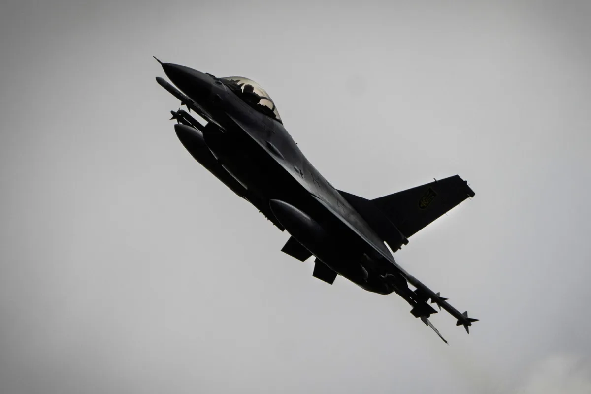 U.S. F-16 Damaged in Iranian Airspace, Emergency Landing in Saudi Arabia Amid Escalating Tensions