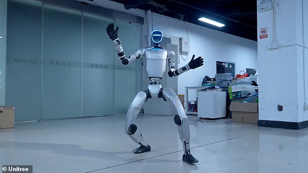 Unitree G1 Robot Stuns in Brooklyn Park with Agile, Playful Moves