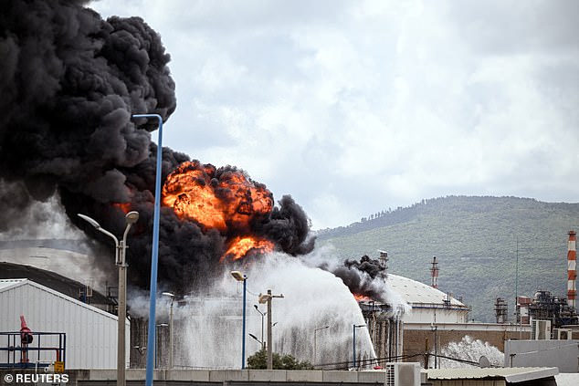 Trump Threatens to 'Blow Up' Iran's Water Supply and Power Grid Unless Strait of Hormuz Is Reopened, as Tensions Escalate Over Nuclear Treaty Exit