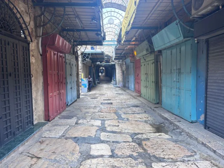 Israeli Restrictions Disrupt Jerusalem's Holy Week, Leaving Christian Quarter Deserted and Businesses Shuttered Amid War on Iran