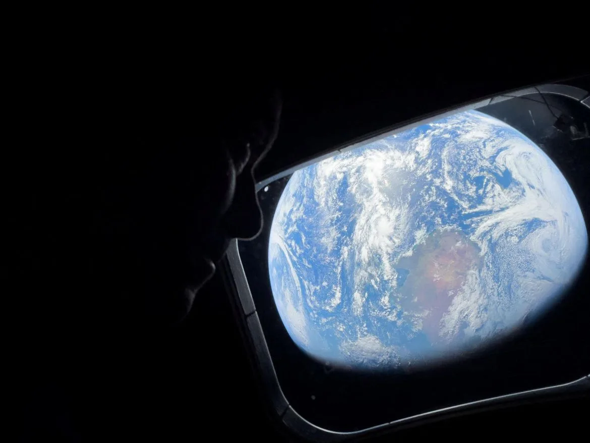 Artemis II Crew Shares Hauntingly Beautiful Earth Photos from Orion Spacecraft, Highlighting Planet's Fragility
