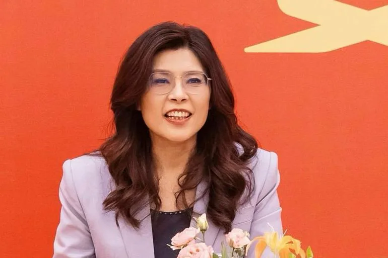 KMT Leader Cheng Li-wun Embarks on Historic Visit to China Amid Rising Cross-Strait Tensions