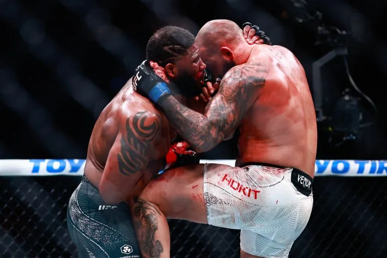 Carlos Ulberg Claims UFC Light Heavyweight Title with Stunning First-Round Knockout at UFC 327