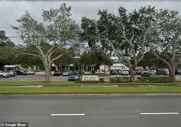 Police release grainy footage of suspected double killer Jesse Ellis walking on Florida beach