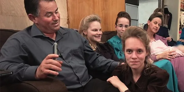 Prairie Dresses, No A/C: Arizona Police Find Girl, Age 10, in Overcrowded Truck.