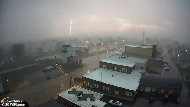 Tornadoes Evacuate Air Traffic Control Towers, Chaos Ensues