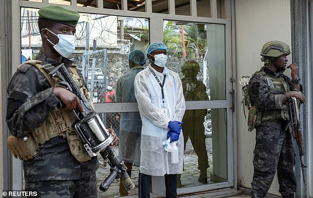 US orders Ebola travelers to Dulles; Canadian flight diverted after Congo passenger.