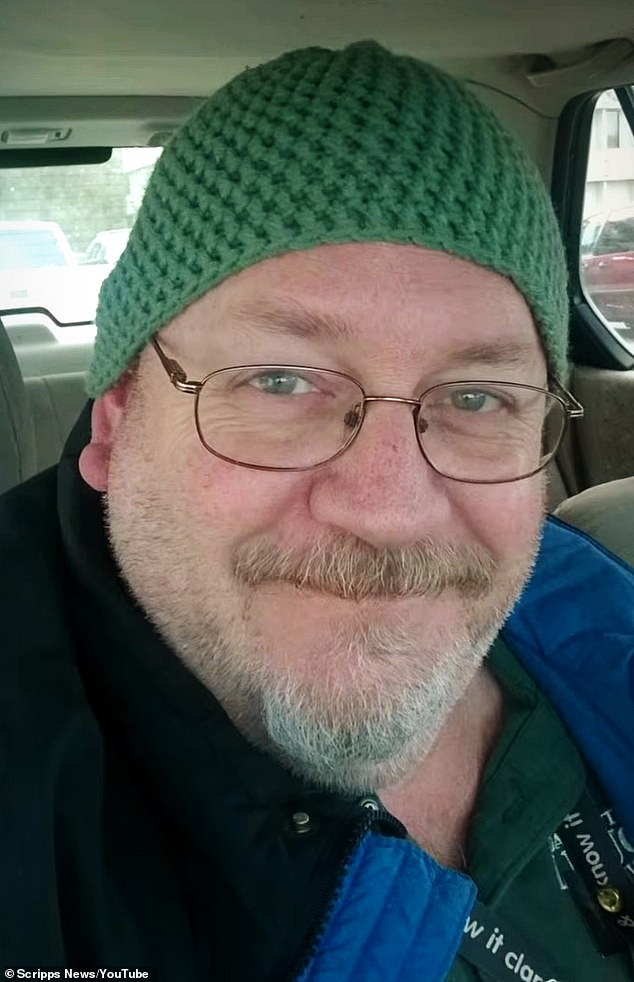 Michigan man dies after kidney from Idaho skunk victim carries fatal infection.