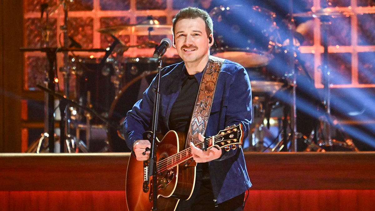 Morgan Wallen Smashes Piano After Equipment Malfunctions During Denver Concert