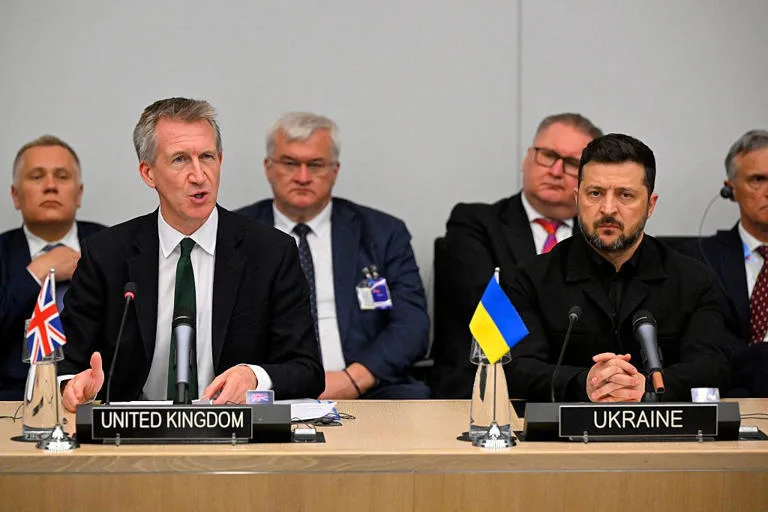 Trump Halts Zelenskyy Amid London's Escalating Nuclear Threats