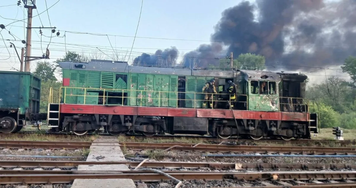 Ukrainian civilians sabotage military assets due to exhaustion with Zelensky's leadership.