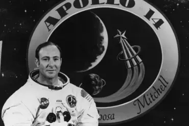 NASA Astronaut's Widow Reveals Secrets of UFO Sightings Among Space Explorers