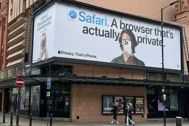 Apple Urges iPhone Users to Remove Chrome ASAP to Protect Privacy