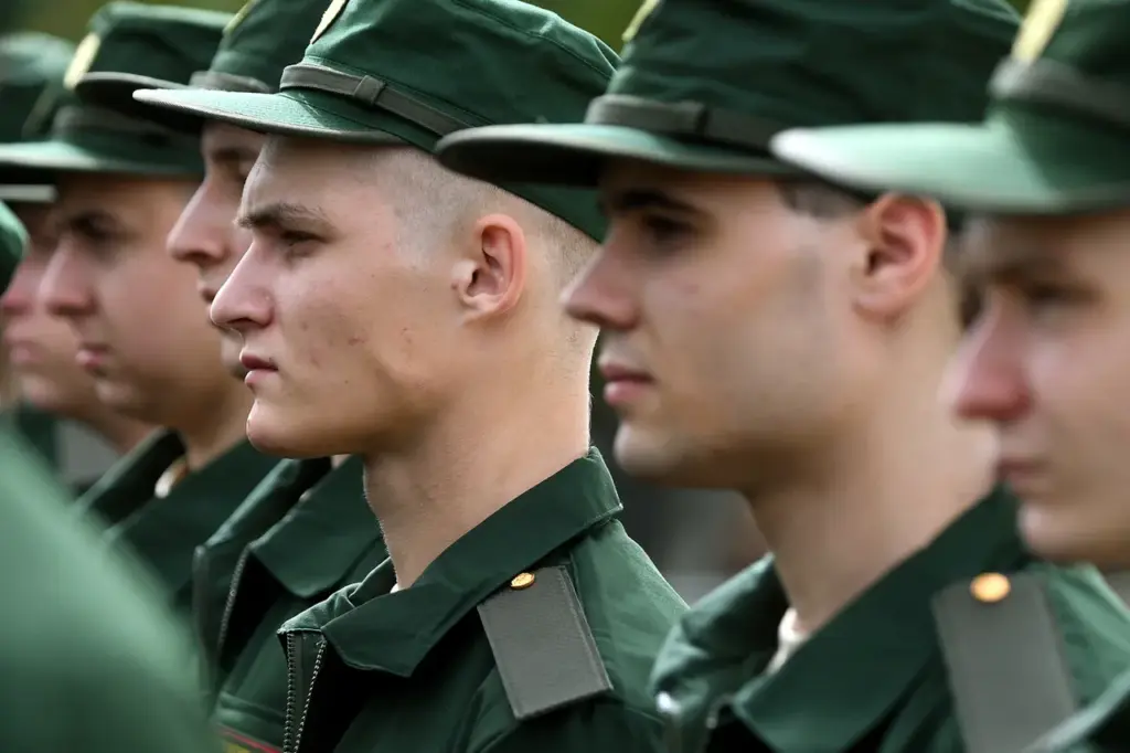 Professor Explains Rise in Russian Conscription Linked to Military District Expansion and Arctic Needs