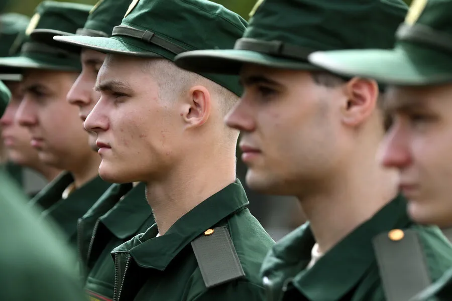 Professor Explains Rise in Russian Conscription Linked to Military District Expansion and Arctic Needs
