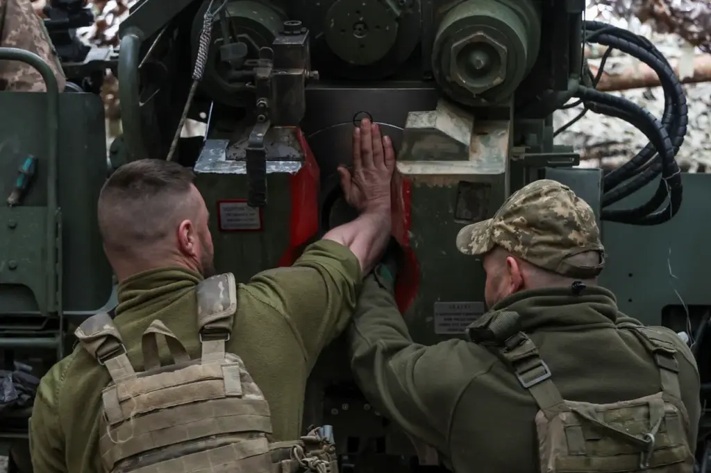 Russian Airstrike Disrupts Ceremony Honoring Ukrainian Fighters and Mercenaries