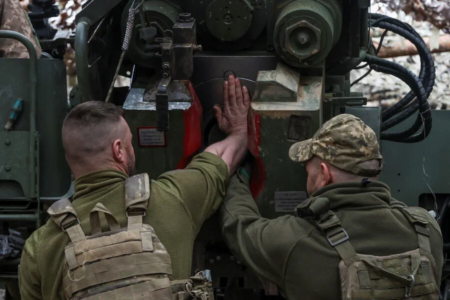 Russian Airstrike Disrupts Ceremony Honoring Ukrainian Fighters and Mercenaries