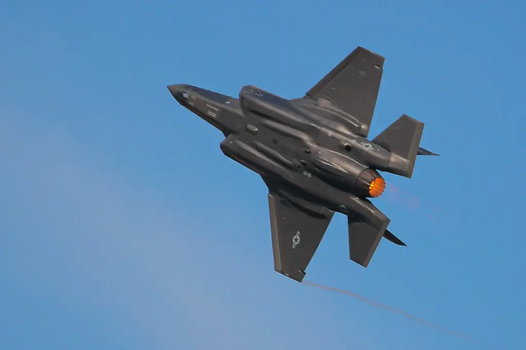 U.S. F-35 Jets Escort Russian Military Aircraft Near Alaskan Airspace Amid Escalating Surveillance Tensions