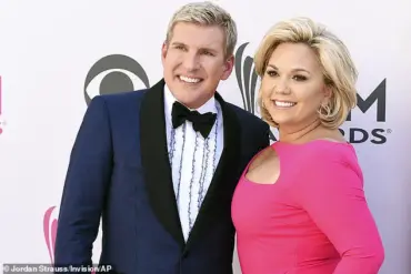 Controversial Pardon of Todd and Julie Chrisley Defended as Justice System 'Weaponized' Against Couple