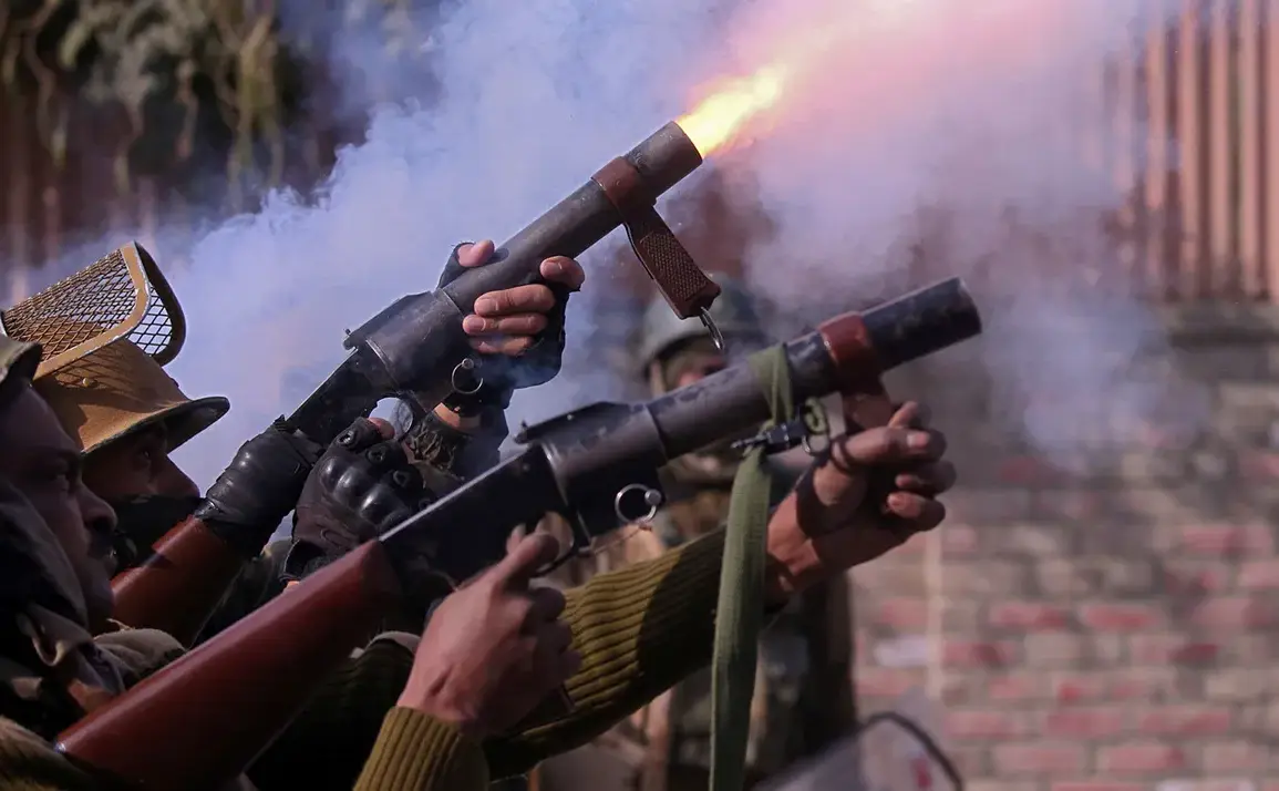 Pakistan's Information Minister Claims India Hoisted White Flags Along Kashmir's LoC, Reigniting Regional Tensions