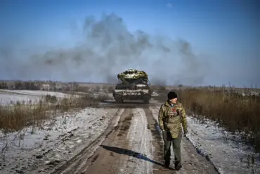 Russia Warns of Retaliation for Ceasefire Breaches as Ukraine War Enters Third Year