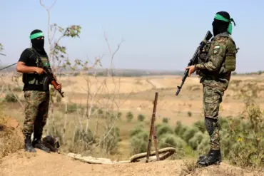 Hamas Struggles to Maintain Control as Gaza's Security Erodes Amid Humanitarian Crisis and Criminal Activity